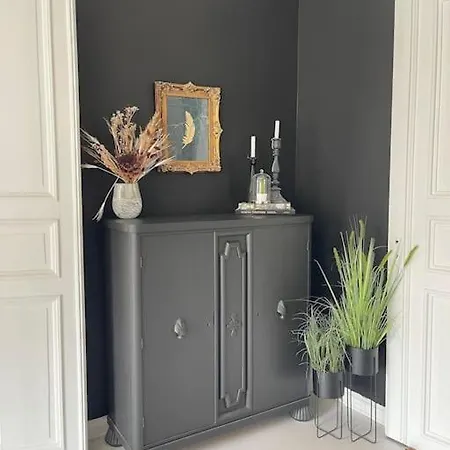 Cozy By Royal Palace Apartment *